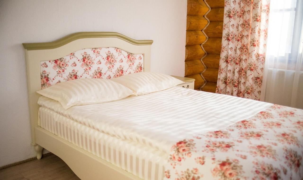 Conacul Maria Theresa Orlat Экстерьер фото